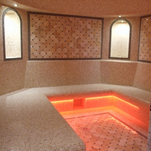 Турецкая баня с красной подсветкой ИТС