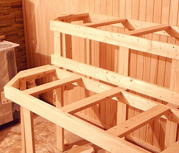 Изготовление из липы каркаса (ножки, опоры) для полков в баню, 2 или 3 уровня, на площадь полков - компания ИТС